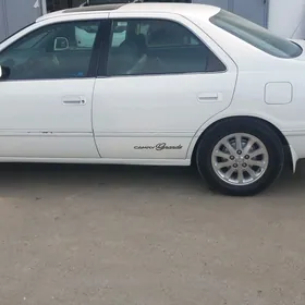 Toyota Camry 2000