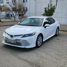 Toyota Camry 2018