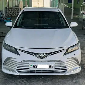 Toyota Camry 2019