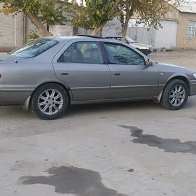 Toyota Camry 1999