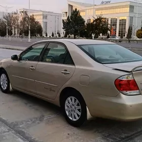 Toyota Camry 2004