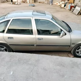 Opel Vectra 1988