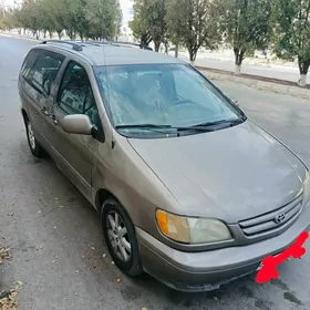 Toyota Sienna 1998