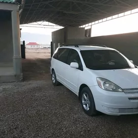 Toyota Sienna 2004