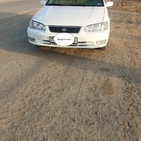 Toyota Camry 1999