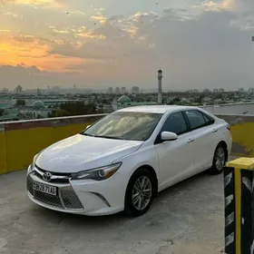 Toyota Camry 2016