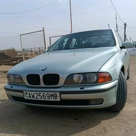 BMW E39 1998