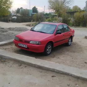 Nissan Primera 1994