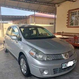 Nissan Versa 2010