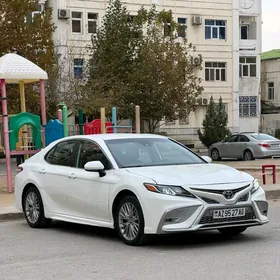 Toyota Camry 2020