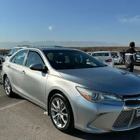 Toyota Camry 2016