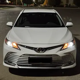 Toyota Camry 2020