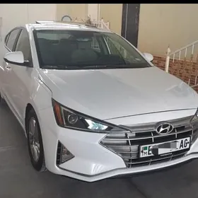 Hyundai Elantra 2019