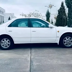 Toyota Camry 2001