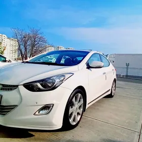 Hyundai Elantra 2013