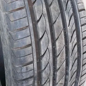 Teker235/45 R 18