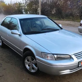 Toyota Camry 1999