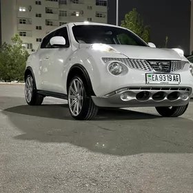 Nissan JUKE 2013