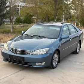 Toyota Camry 2004