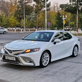 Toyota Camry 2021