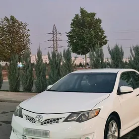 Toyota Camry 2013