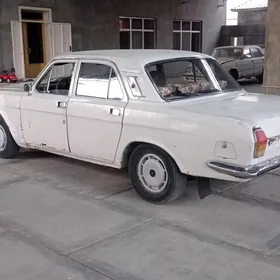 Gaz 24 1983