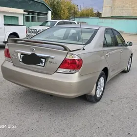 Toyota Camry 2005