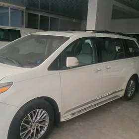 Toyota Sienna 2017