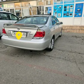 Toyota Camry 2005