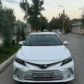 Toyota Camry 2020