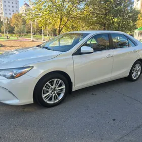 Toyota Camry 2017