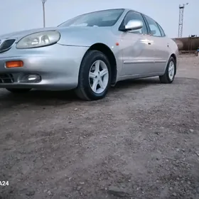 Daewoo Leganza 2001