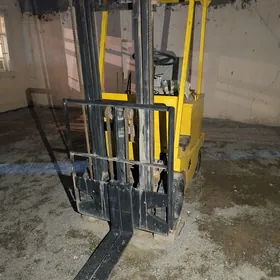 Kara Forklift 2000