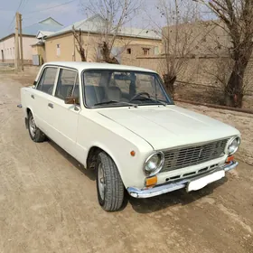 Lada 2104 1980