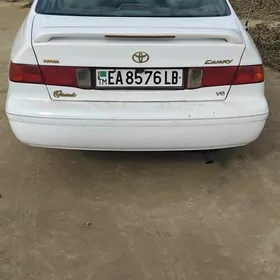 Toyota Camry 2000