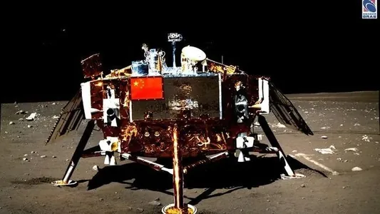 Китай раскрыл детали миссии «Чанъэ-8»: 6-колесный луноход и гуманоидный аппарат