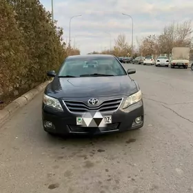 Toyota Camry 2010