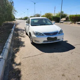 Toyota Camry 2004