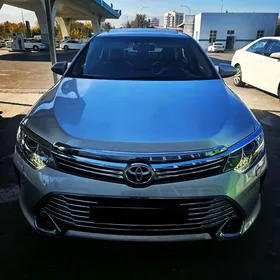 Toyota Camry 2015