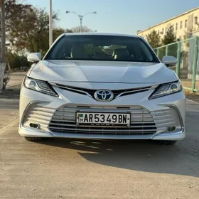 Toyota Camry 2018