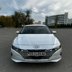 Hyundai Elantra 2021