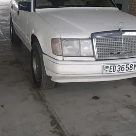 Mercedes-Benz 300-Class 1990