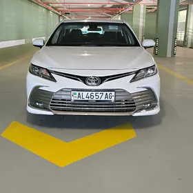 Toyota Camry 2021