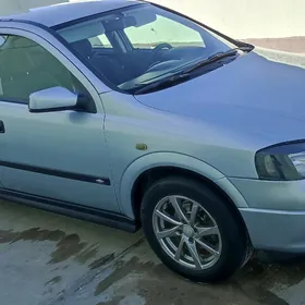 Opel Astra 2003