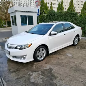 Toyota Camry 2013