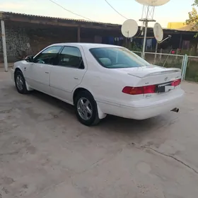 Toyota Camry 2000