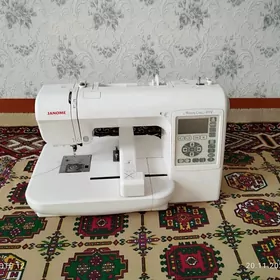 Janome 200 E