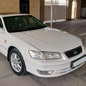 Toyota Camry 2000