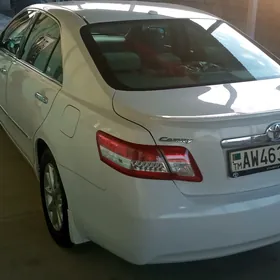 Toyota Camry 2011