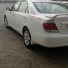 Toyota Camry 2004